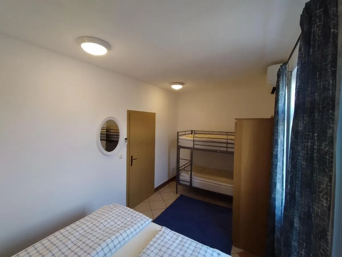 Vila Velebit Apartment Razanac