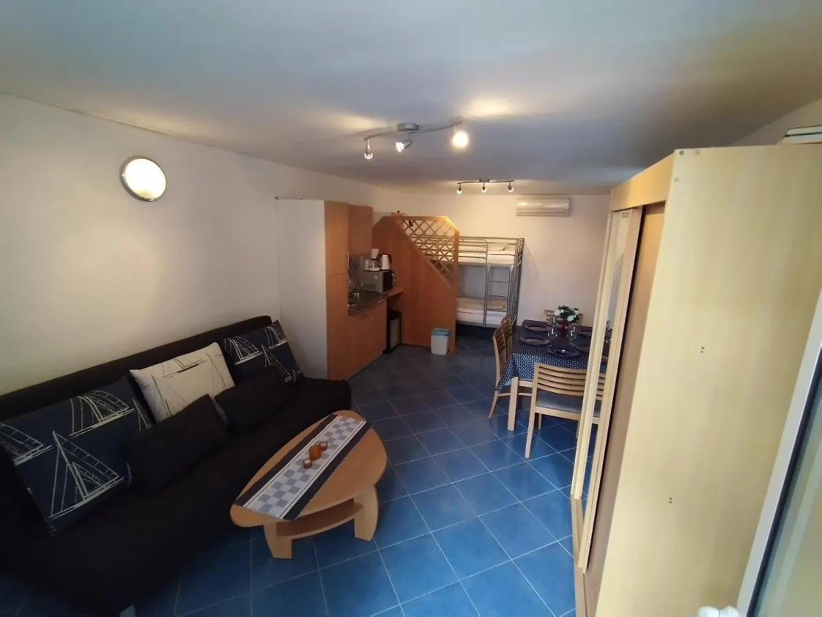Vila Velebit Apartment Razanac