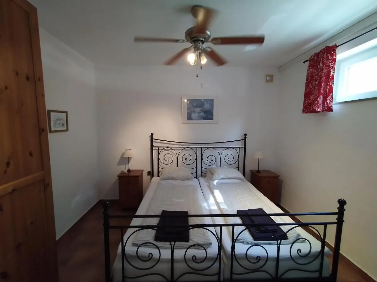 Vila Velebit Apartment Razanac Croatia
